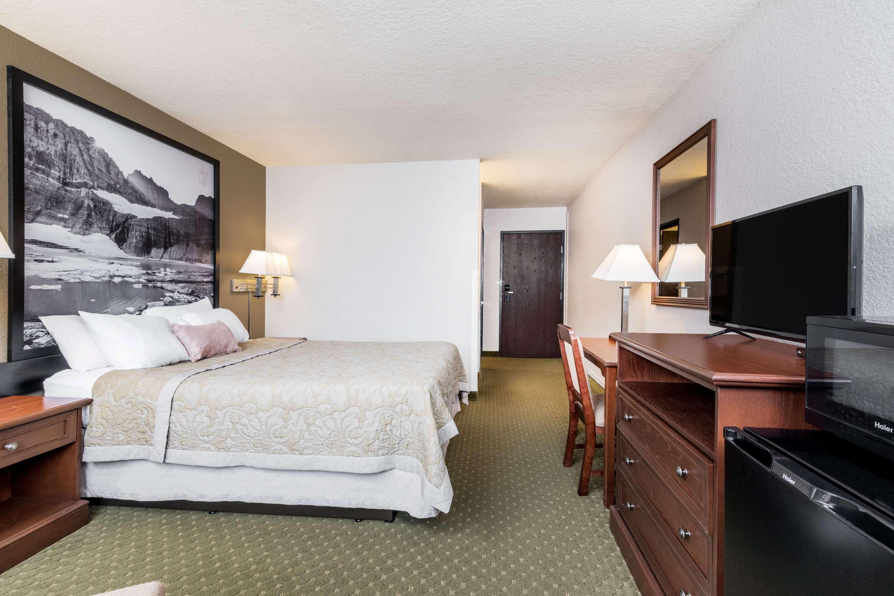 Super 8 By Wyndham Kalispell Glacier National Park Exterior photo